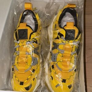 Yellow and Black Men's Sneakers